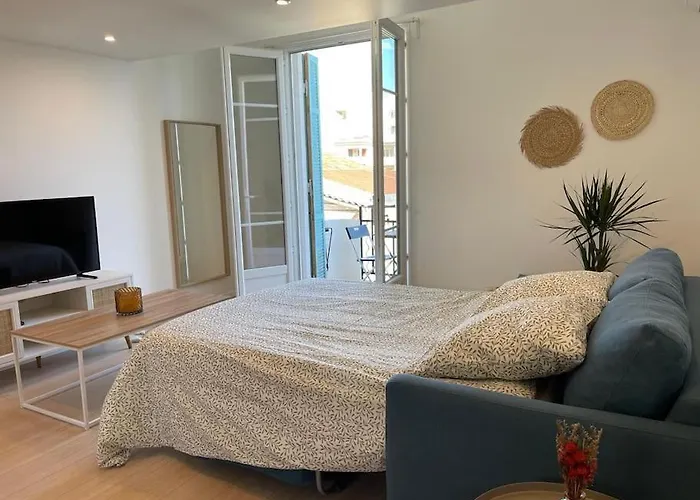 Appartement A 2 Pas De La Mer Et Parking Prive